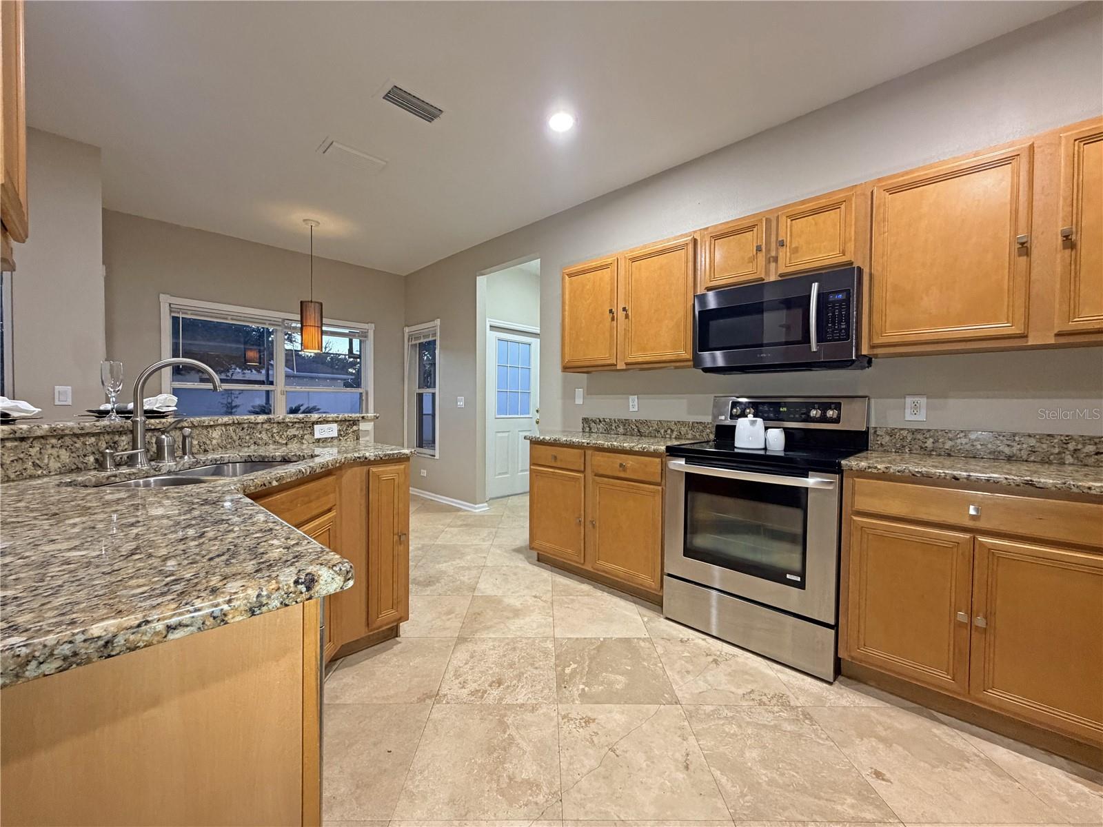 Image 10 of 48 For 14614 Grand Cove Drive