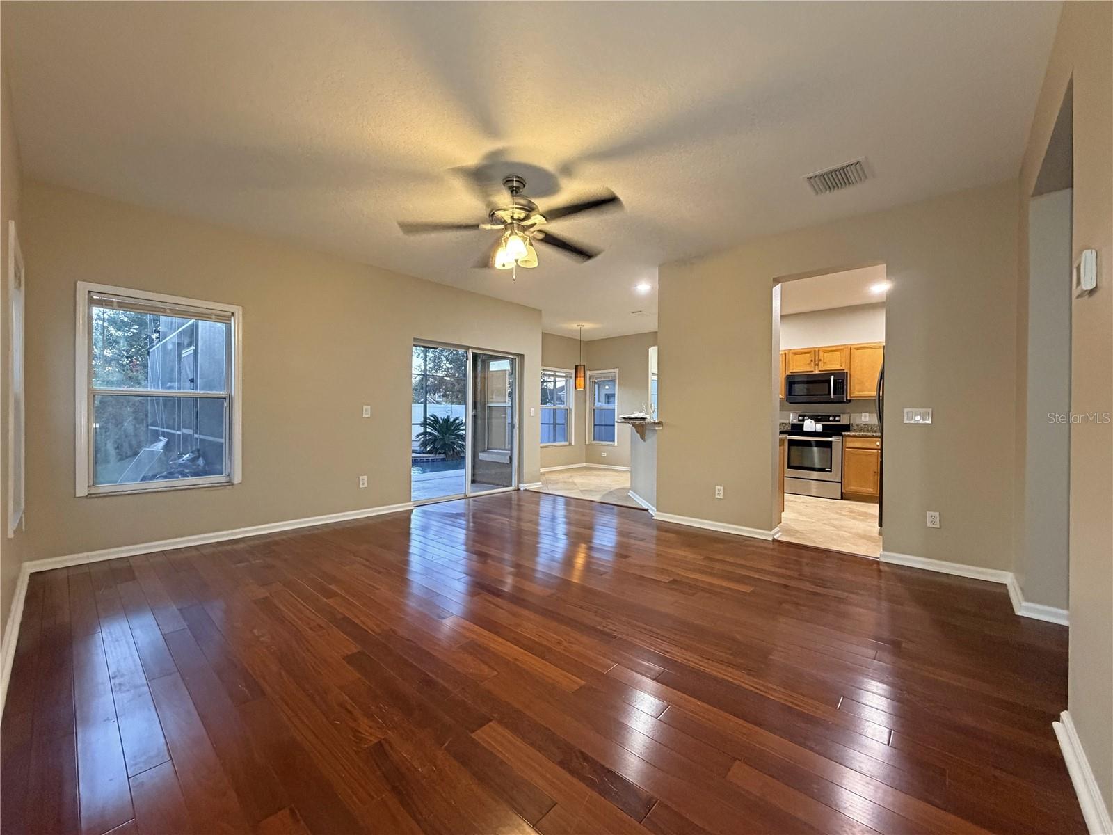 Image 12 of 48 For 14614 Grand Cove Drive