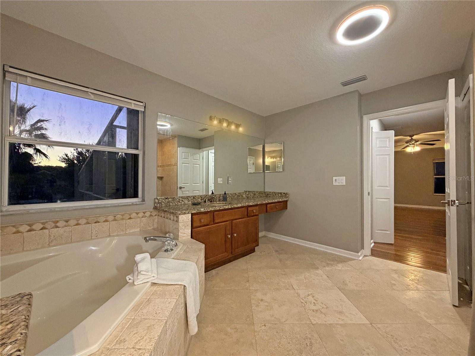 Image 25 of 48 For 14614 Grand Cove Drive