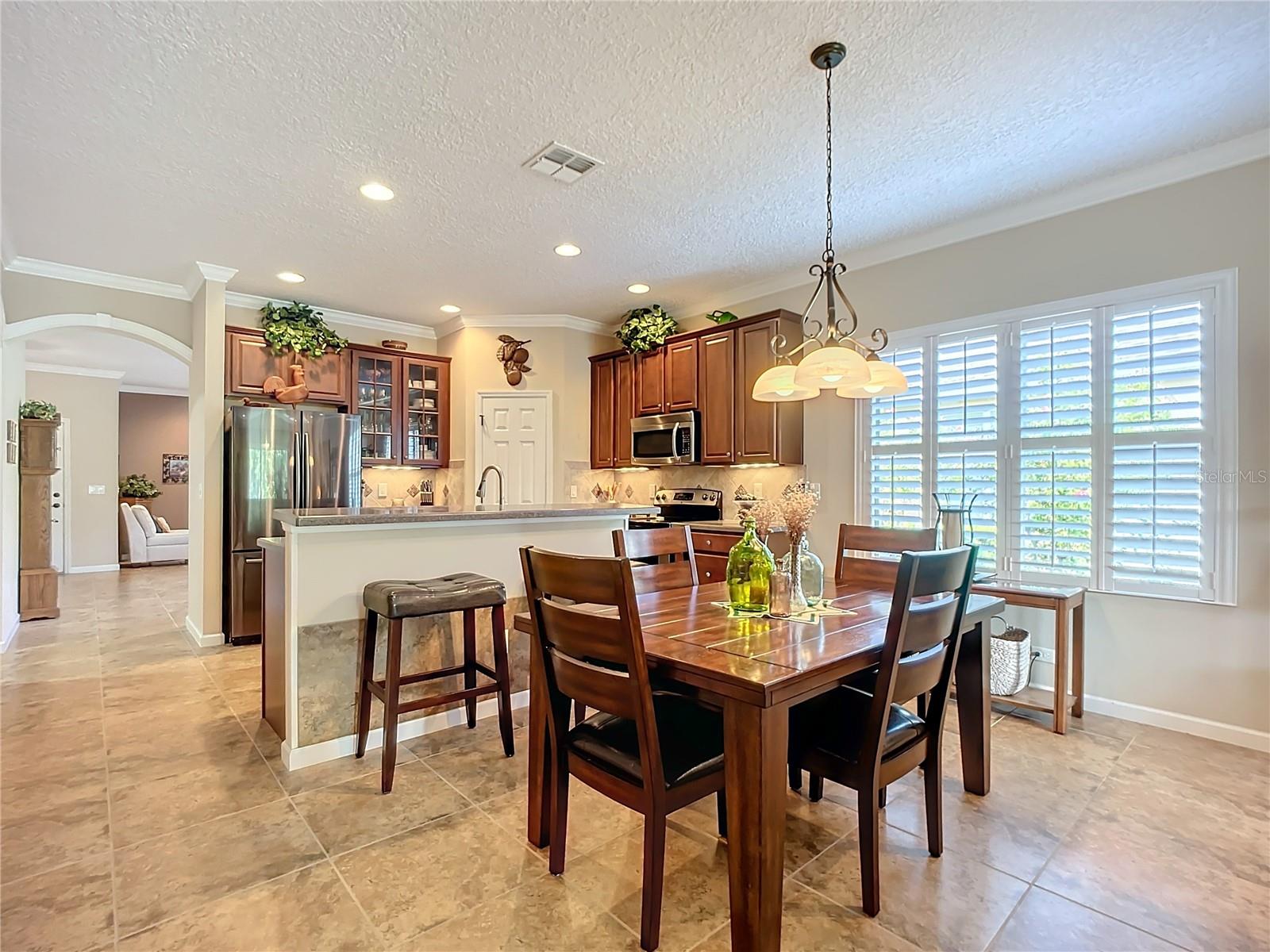 Image 24 of 69 For 798 Battersea Drive