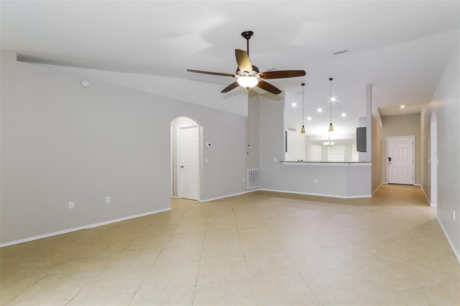 Image 4 of 21 For 1150 High Seas Street