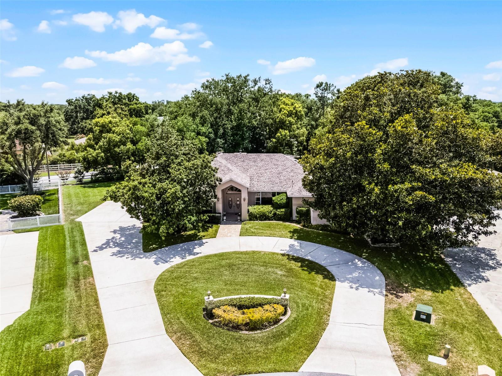 Details for 707 Heritage Drive Ne, WINTER HAVEN, FL 33881