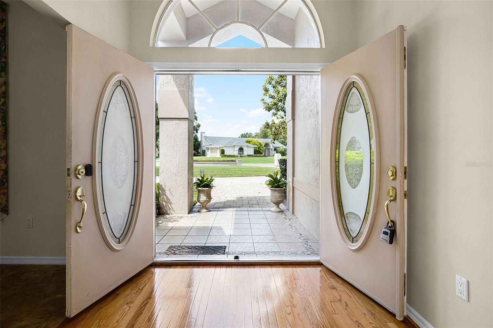 Image 2 of 21 For 707 Heritage Drive Ne