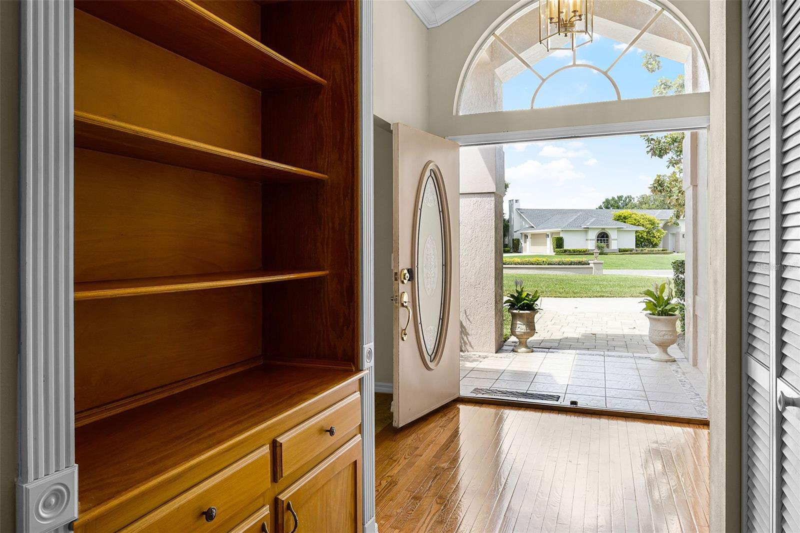 Image 5 of 21 For 707 Heritage Drive Ne