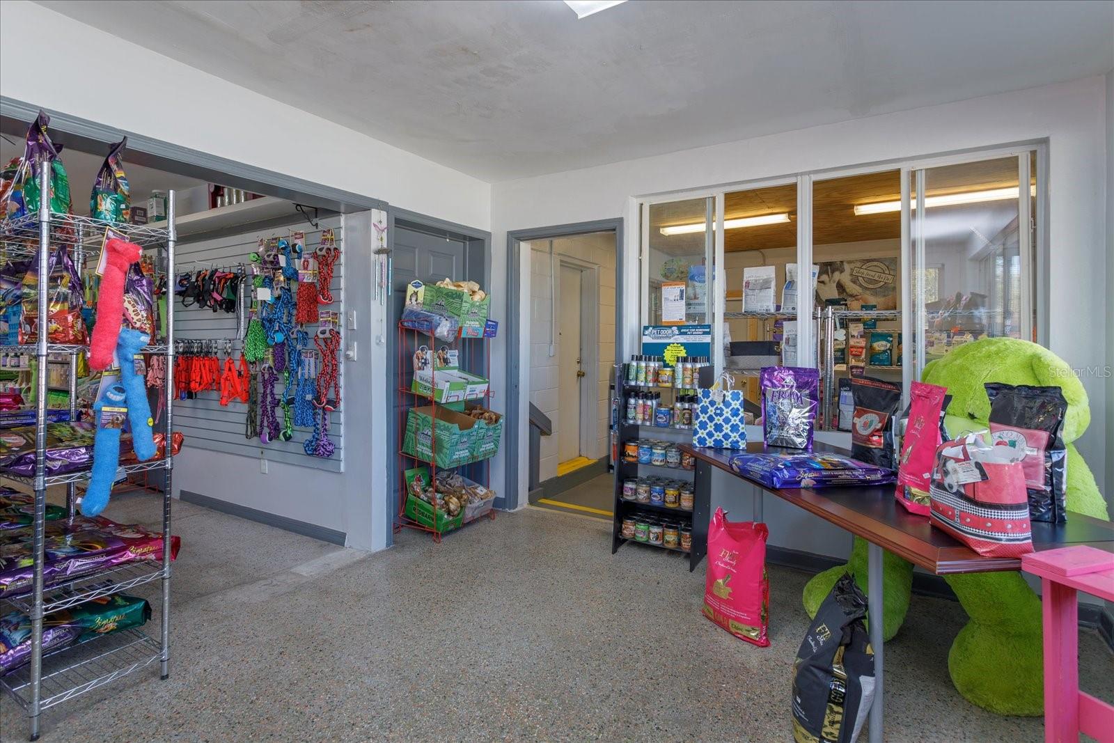 Image 14 of 35 For 1933 Volusia Avenue