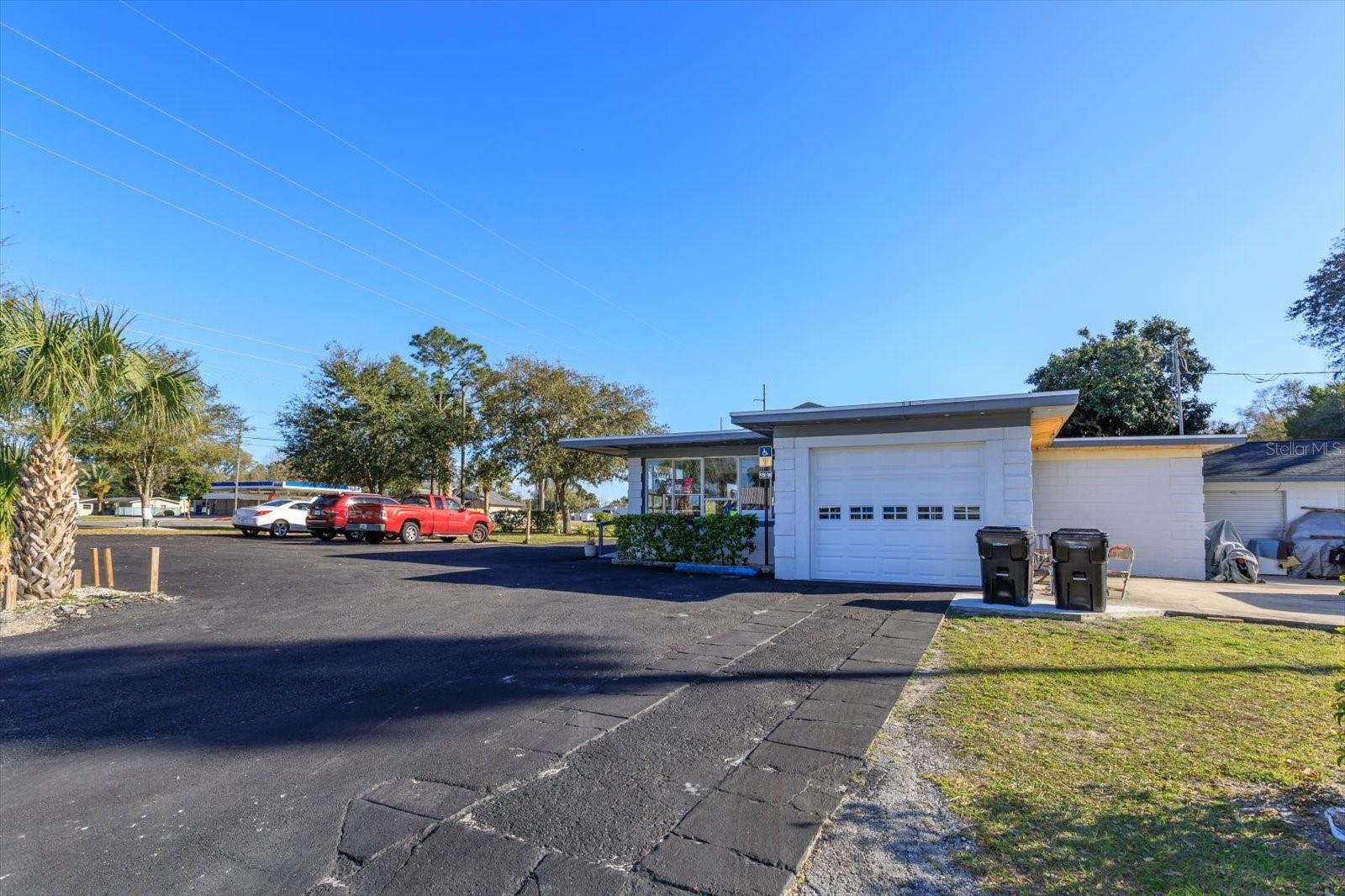 Image 5 of 35 For 1933 Volusia Avenue