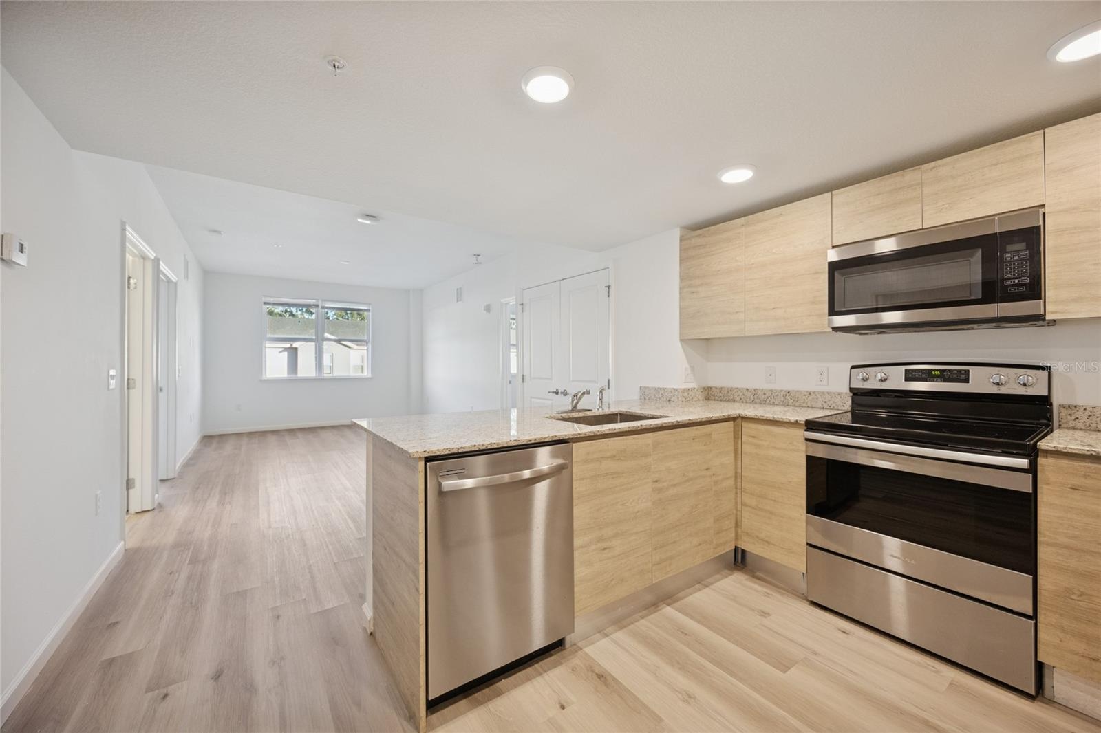 Image 13 of 25 For 1210 Southstation Place 209