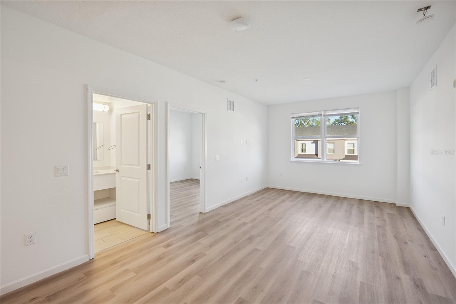 Image 19 of 25 For 1210 Southstation Place 209