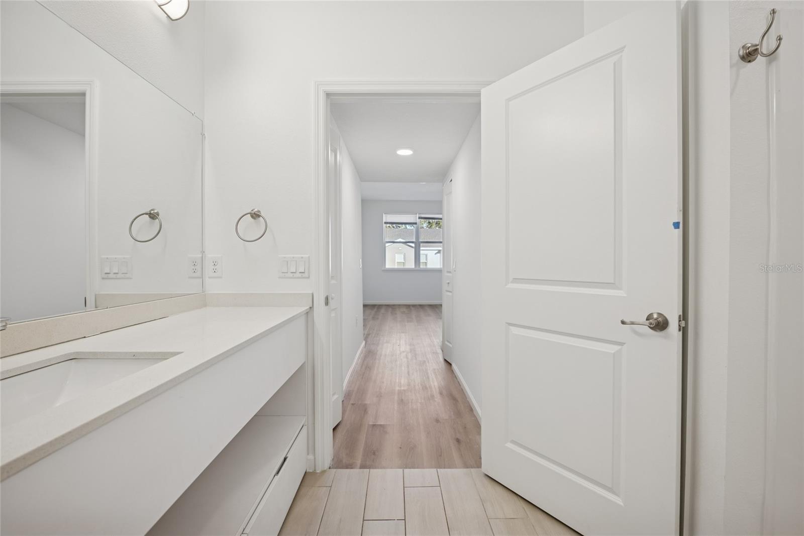 Image 20 of 25 For 1210 Southstation Place 209