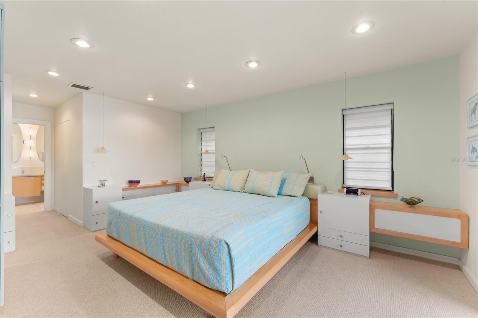 Image 28 of 61 For 150 Spring Cove Trail