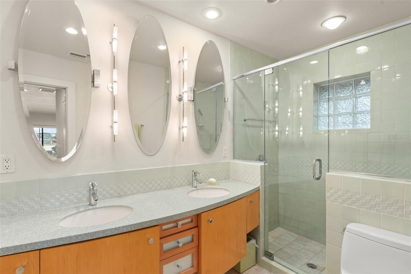 Image 32 of 61 For 150 Spring Cove Trail