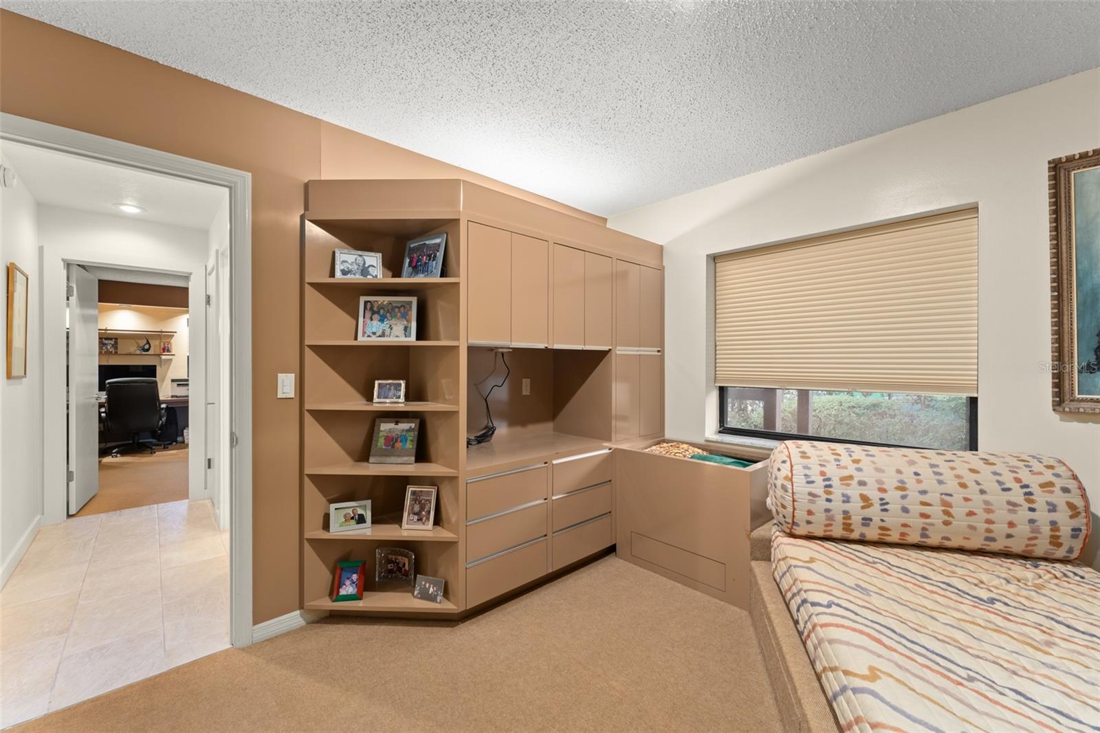 Image 38 of 61 For 150 Spring Cove Trail