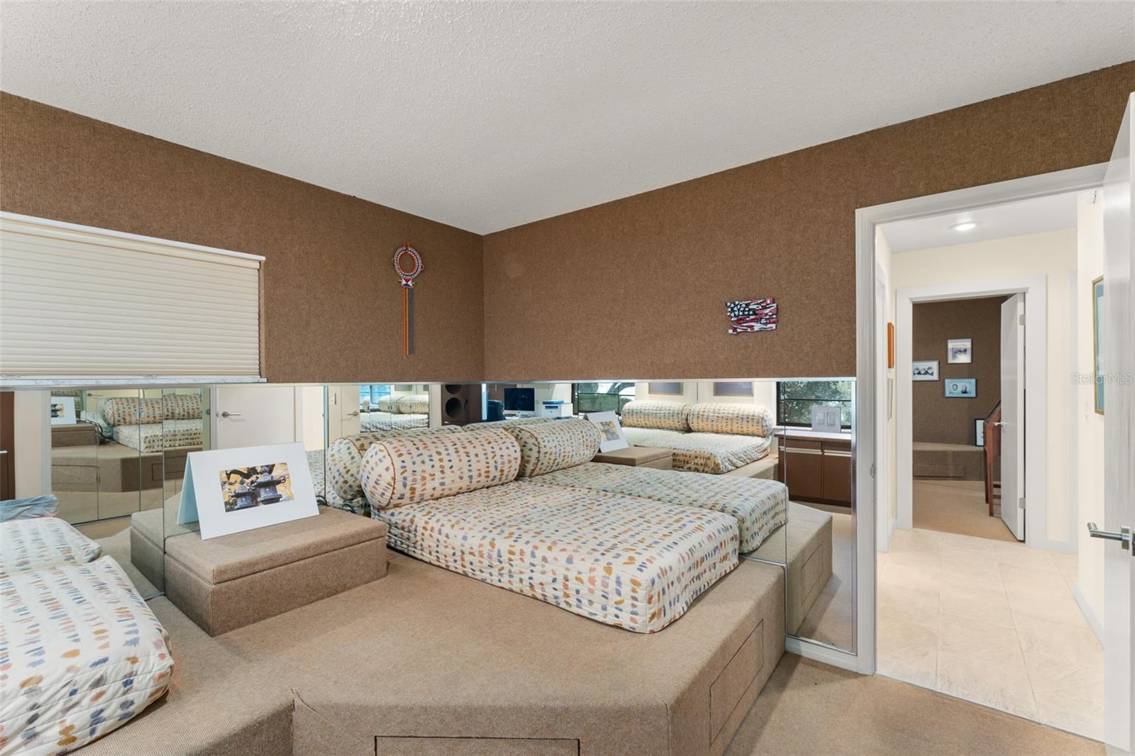 Image 43 of 61 For 150 Spring Cove Trail