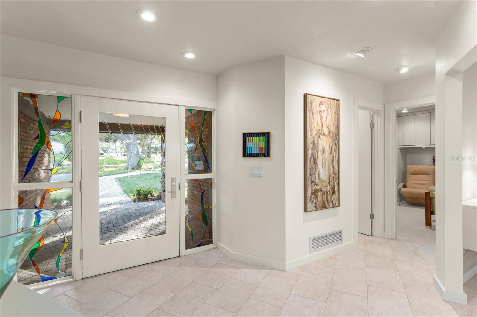 Image 6 of 61 For 150 Spring Cove Trail