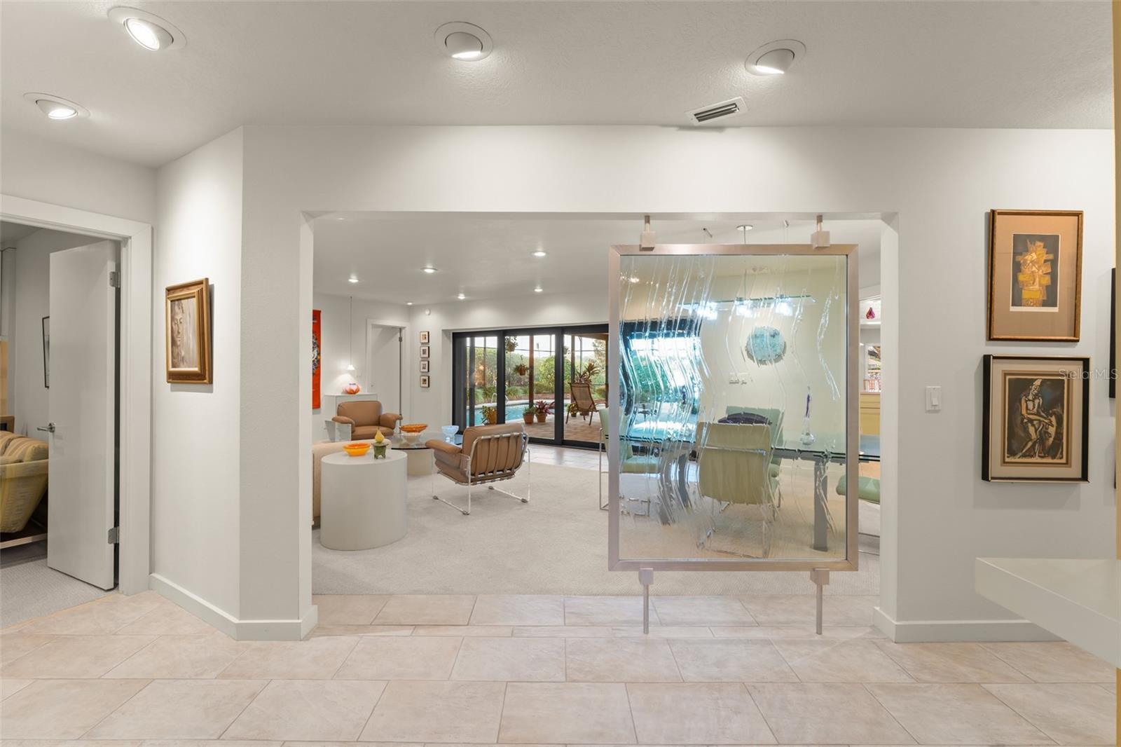 Image 7 of 61 For 150 Spring Cove Trail