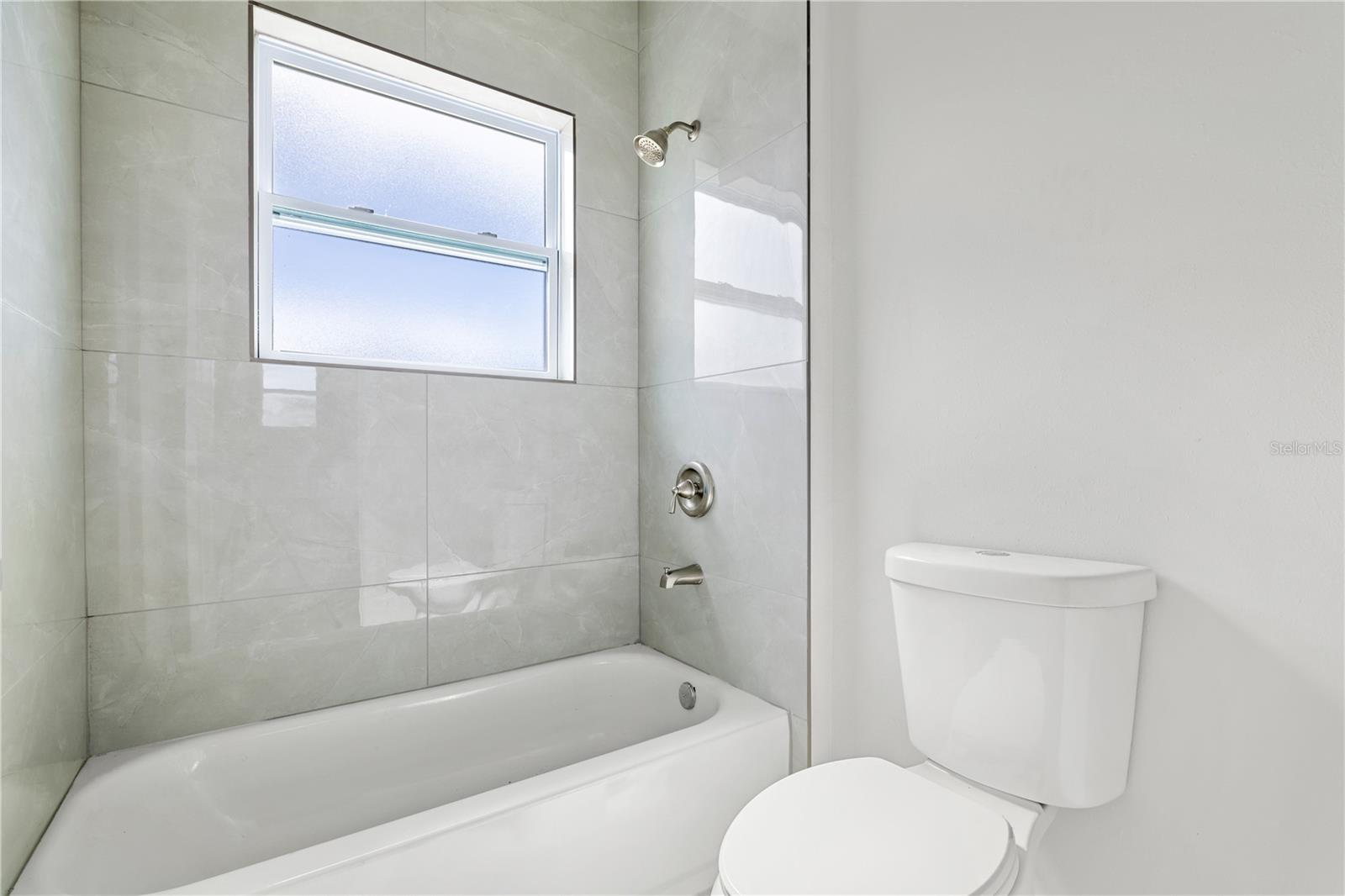 Image 16 of 26 For 16969 30th Avenue Road