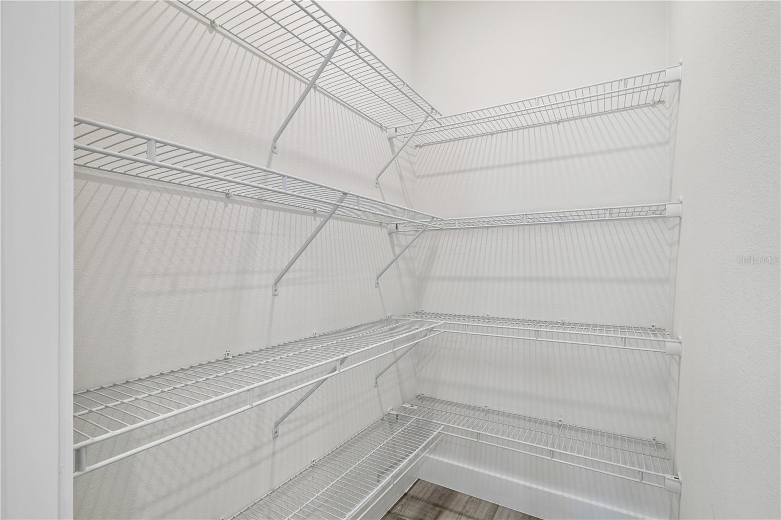 Image 7 of 26 For 16969 30th Avenue Road