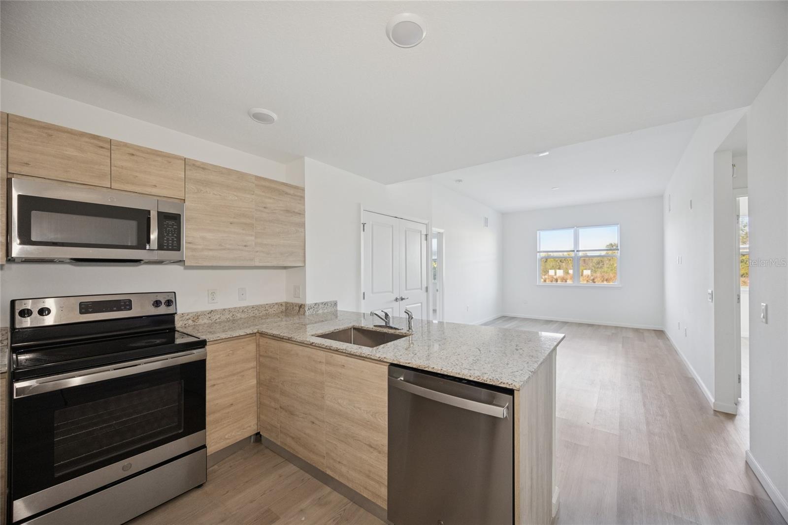 Image 12 of 21 For 1210 Southstation Place 202