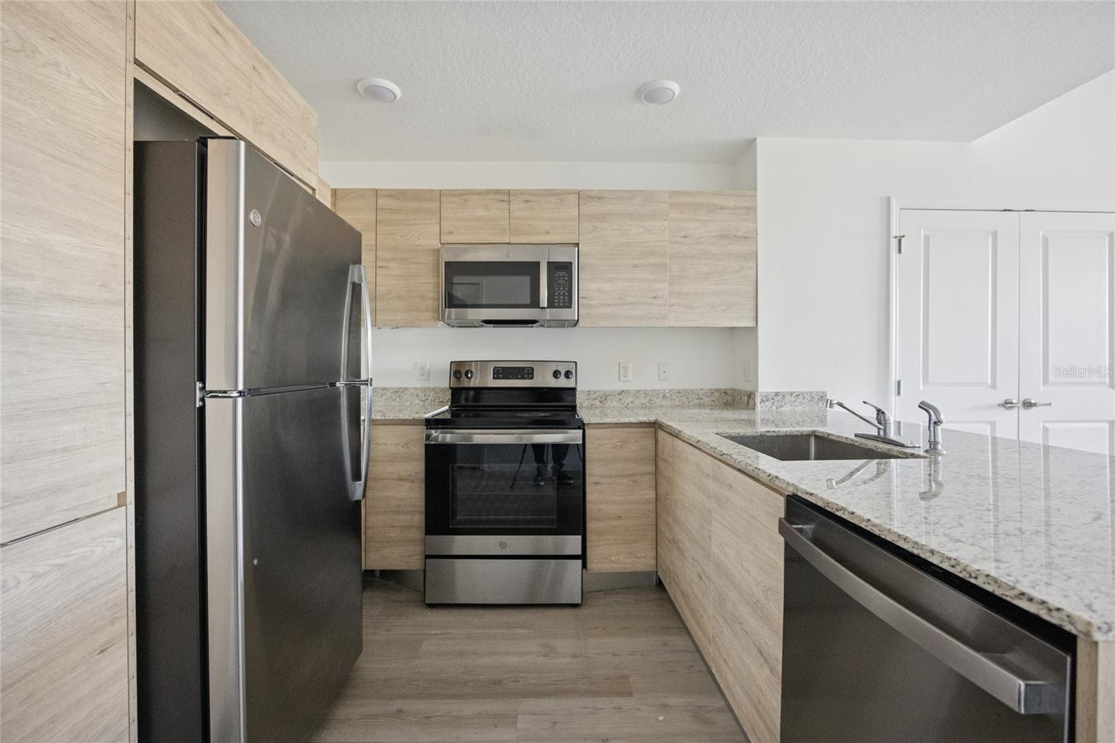 Image 13 of 21 For 1210 Southstation Place 202