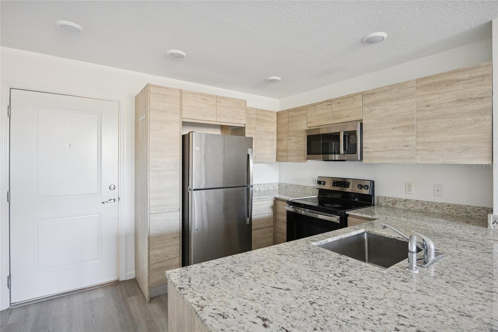 Image 14 of 21 For 1210 Southstation Place 202