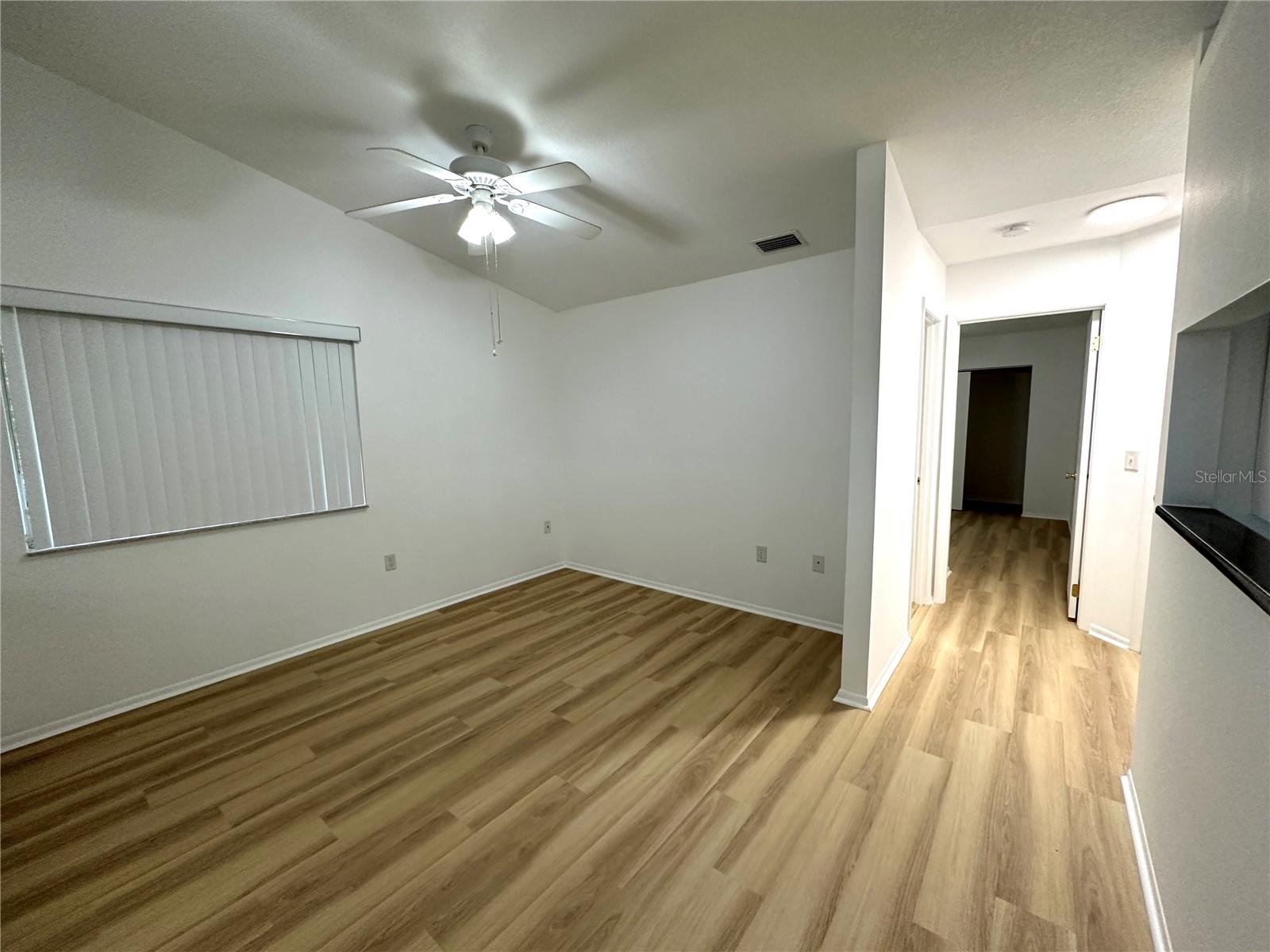 Image 18 of 51 For 525 Oak Terrace 121