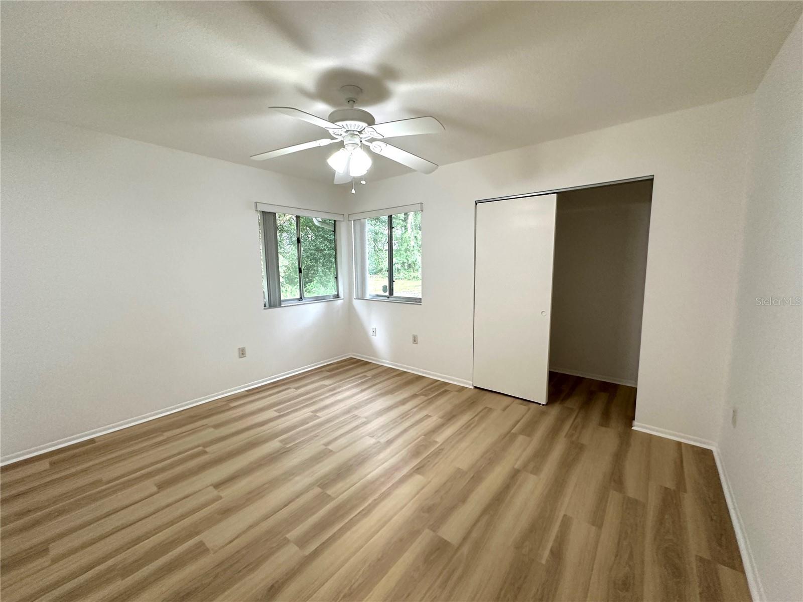 Image 21 of 51 For 525 Oak Terrace 121