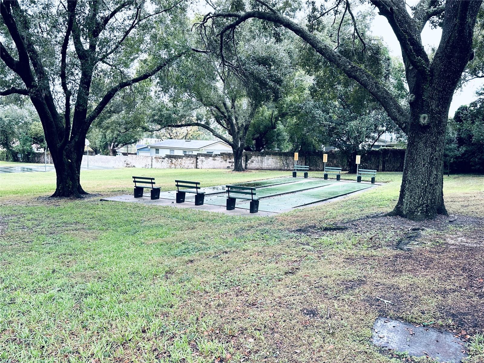 Image 35 of 51 For 525 Oak Terrace 121