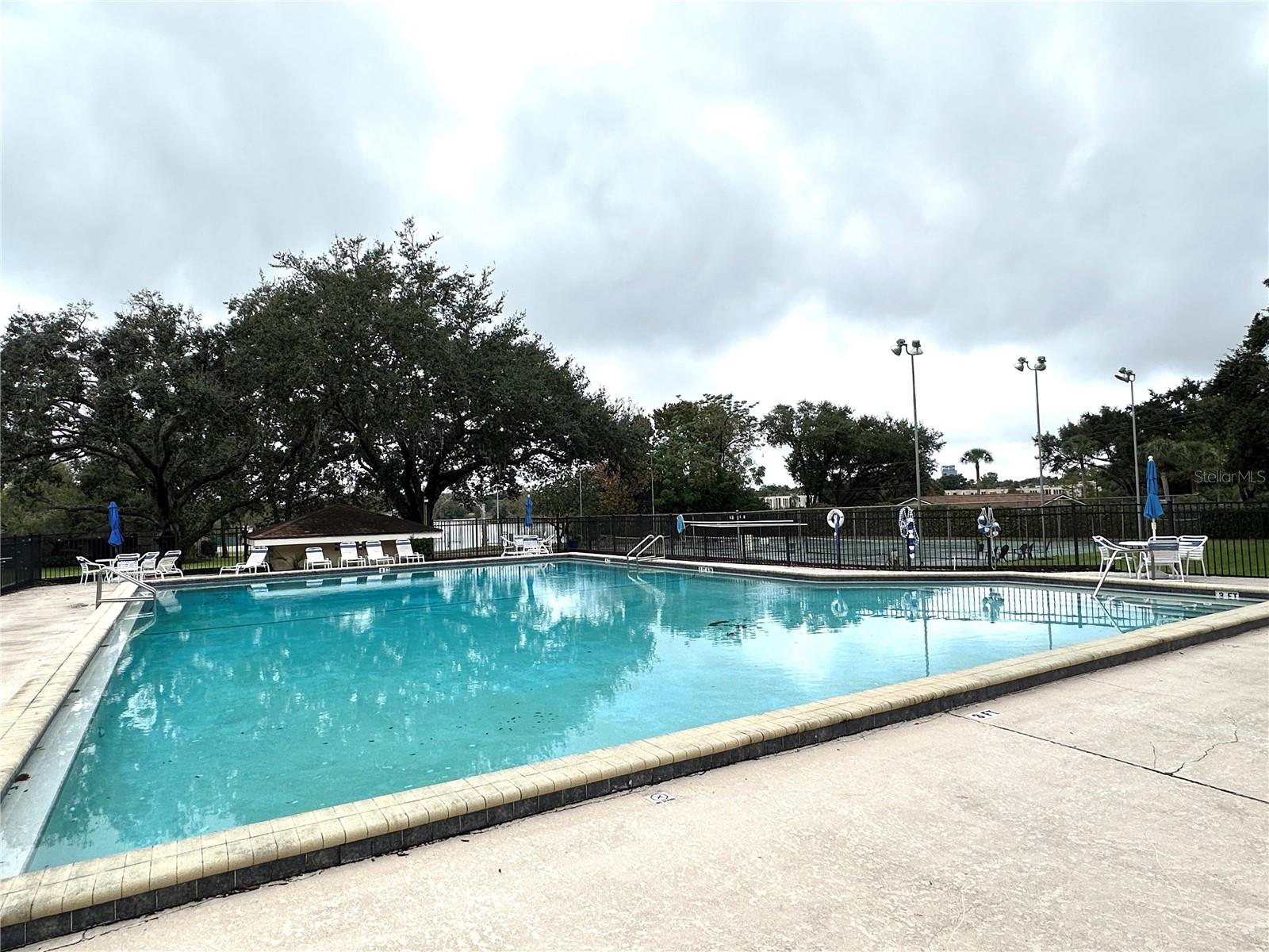 Image 39 of 51 For 525 Oak Terrace 121