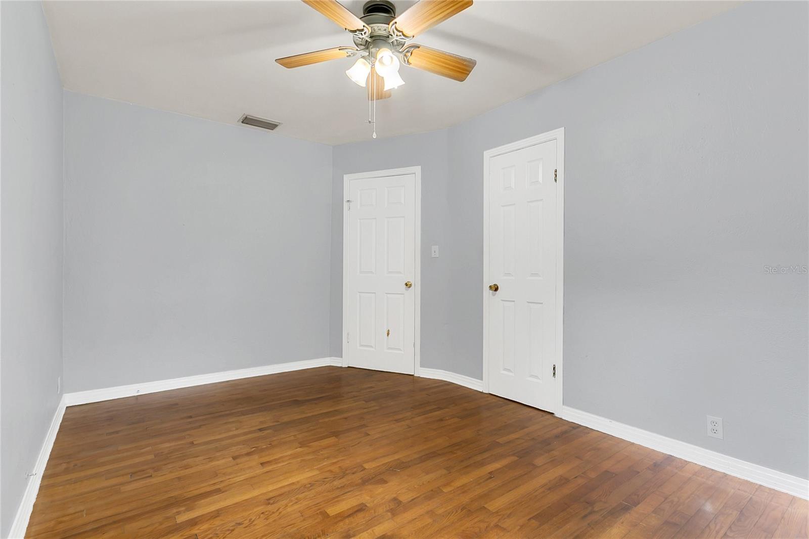 Image 13 of 26 For 1700 Ferris Avenue