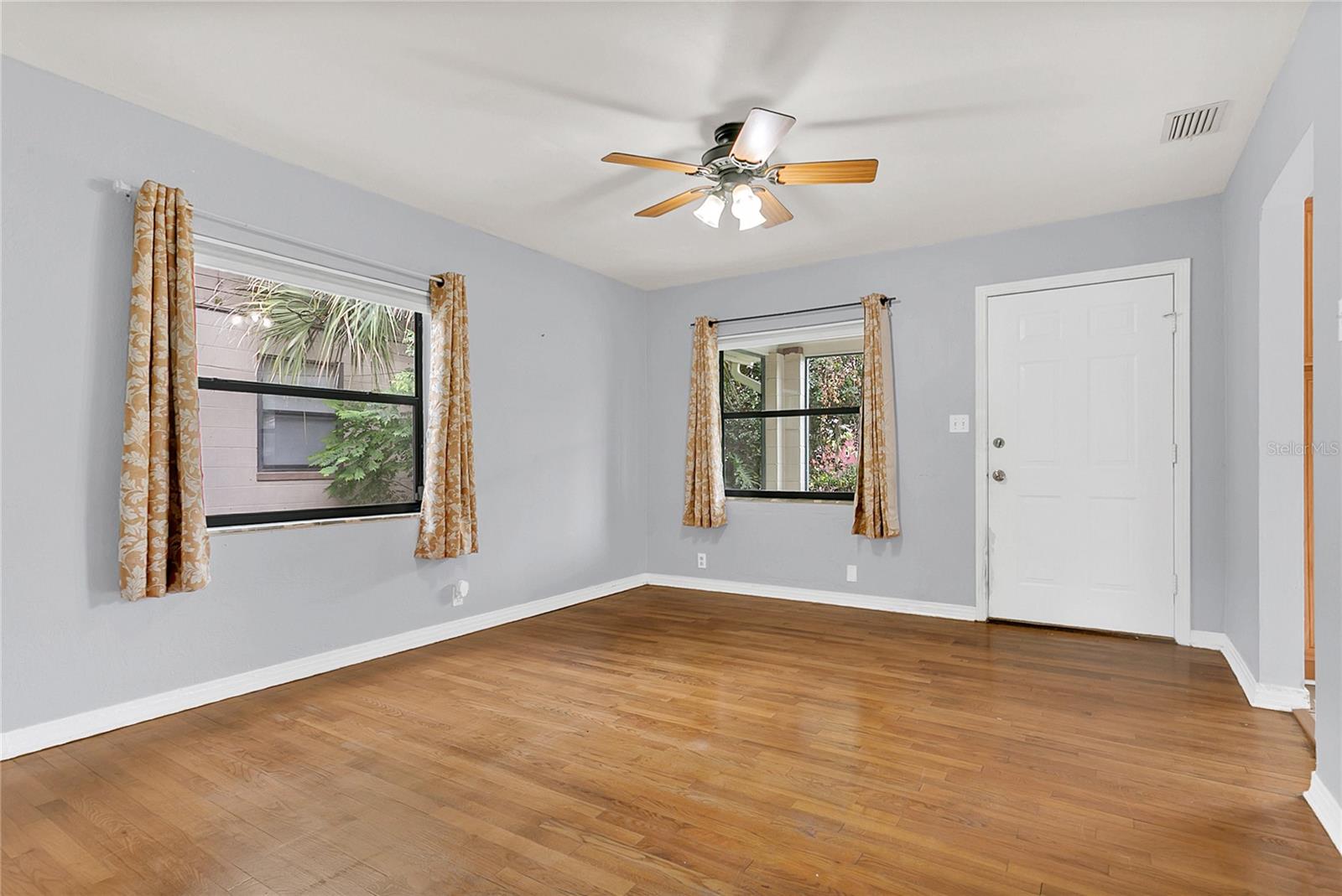 Image 3 of 26 For 1700 Ferris Avenue