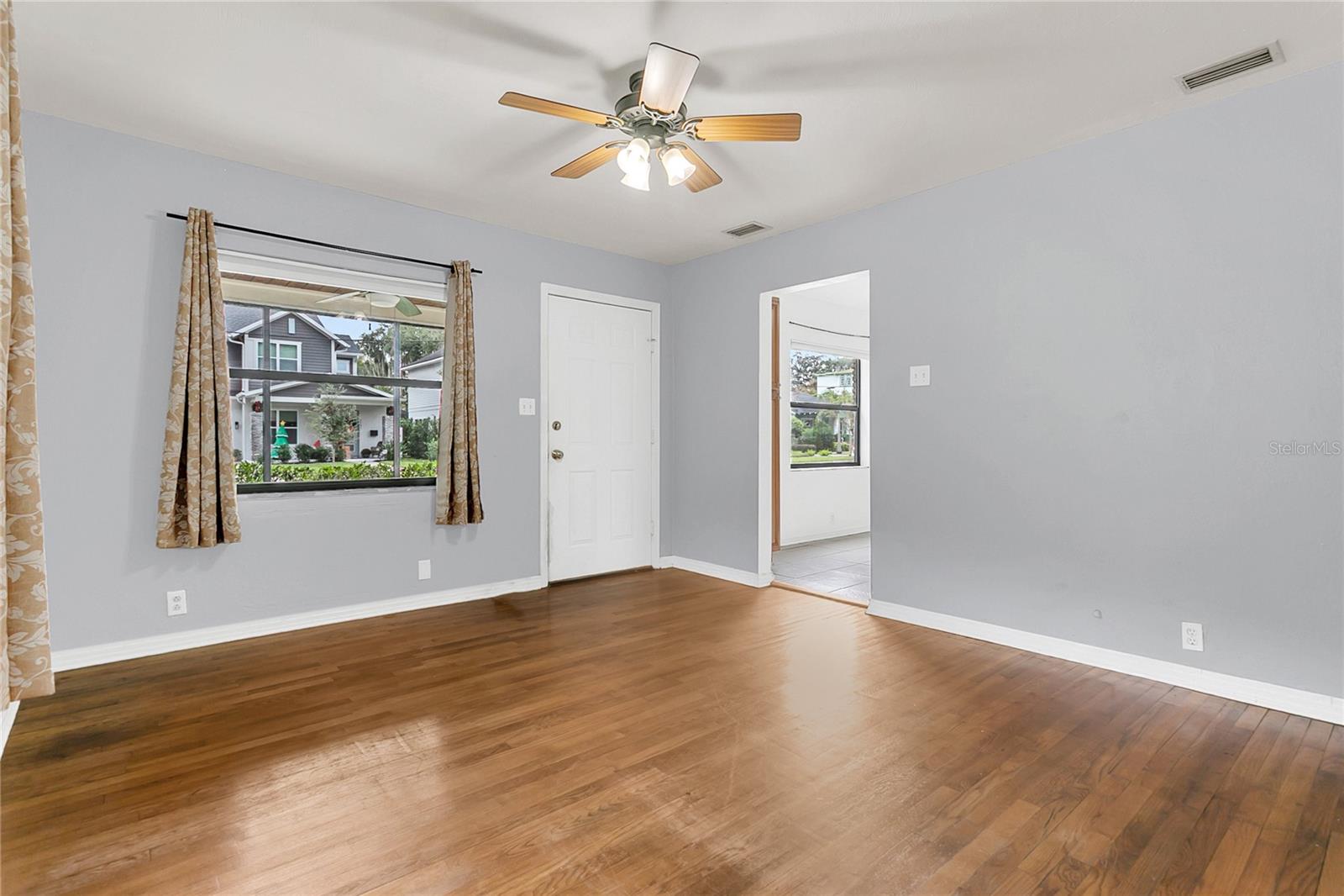 Image 4 of 26 For 1700 Ferris Avenue