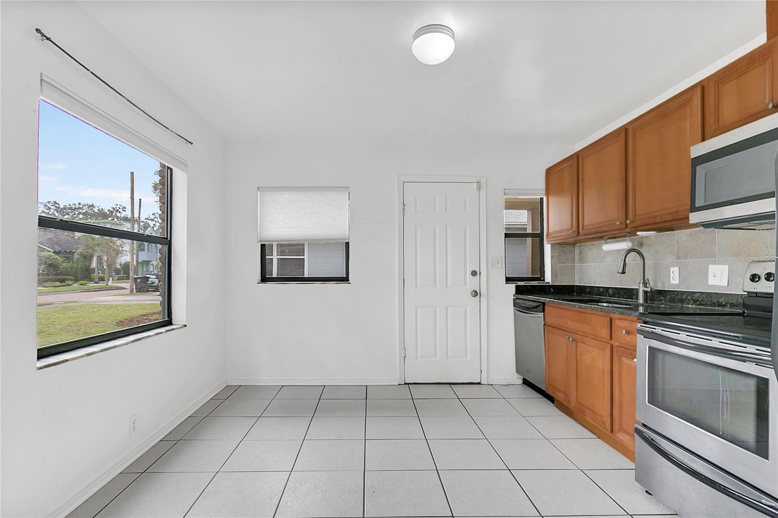 Image 6 of 26 For 1700 Ferris Avenue