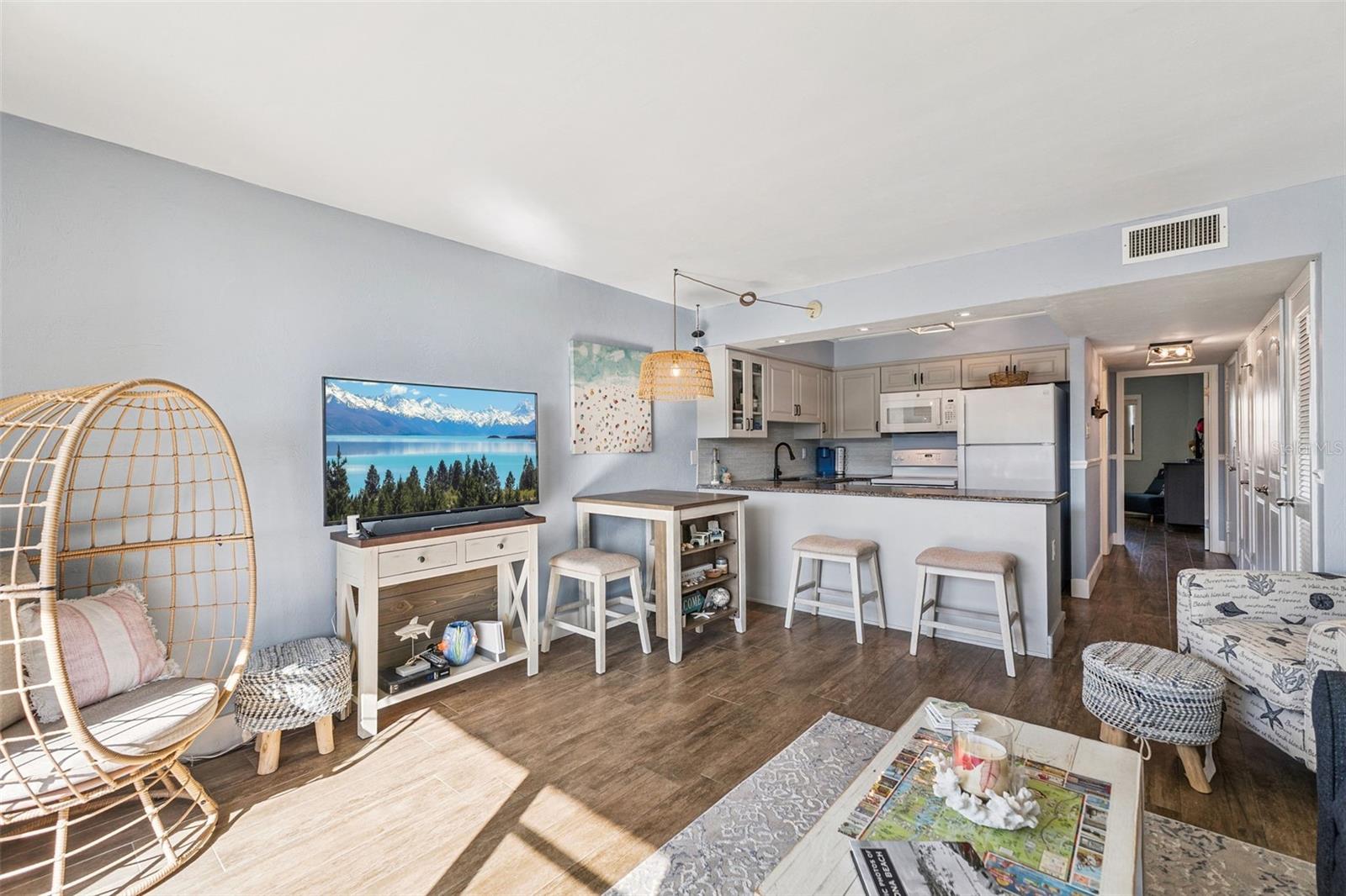 Image 5 of 47 For 1441 Atlantic Avenue 315