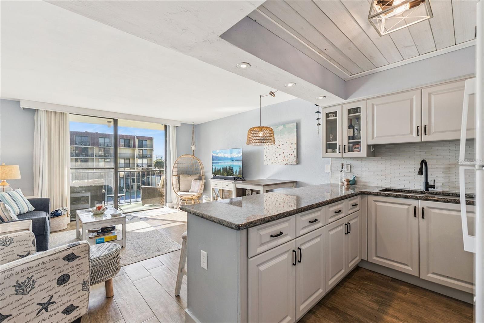 Image 7 of 47 For 1441 Atlantic Avenue 315