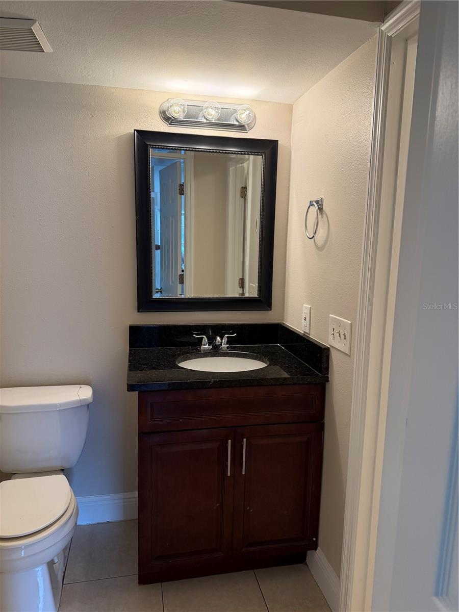 Image 10 of 16 For 425 Fountainhead Circle 106