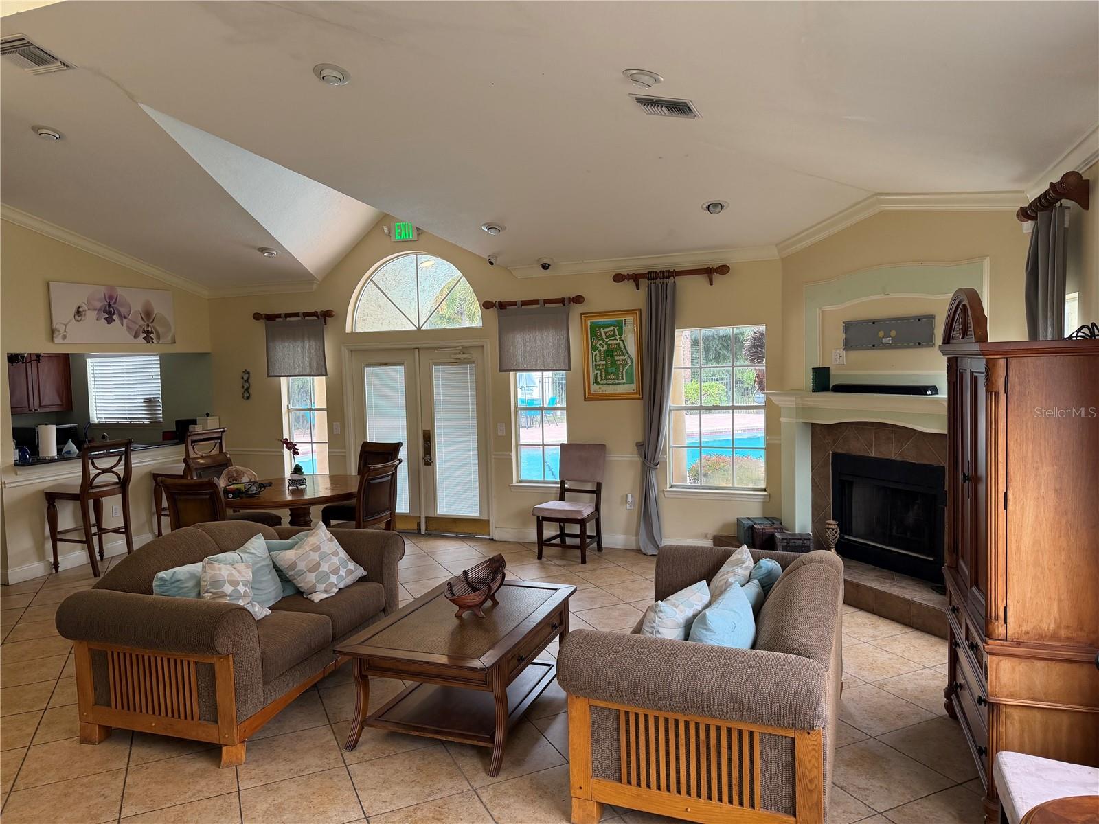 Image 14 of 16 For 425 Fountainhead Circle 106