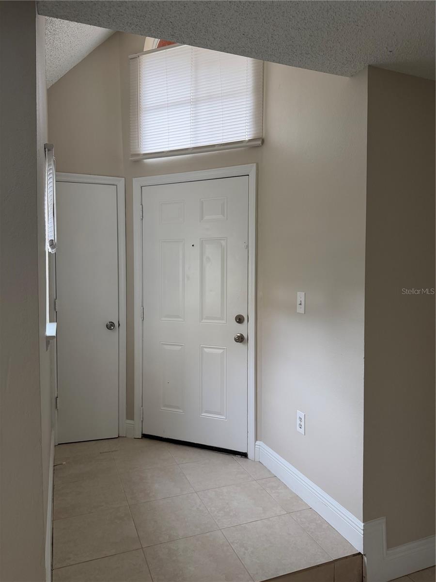 Image 6 of 16 For 425 Fountainhead Circle 106