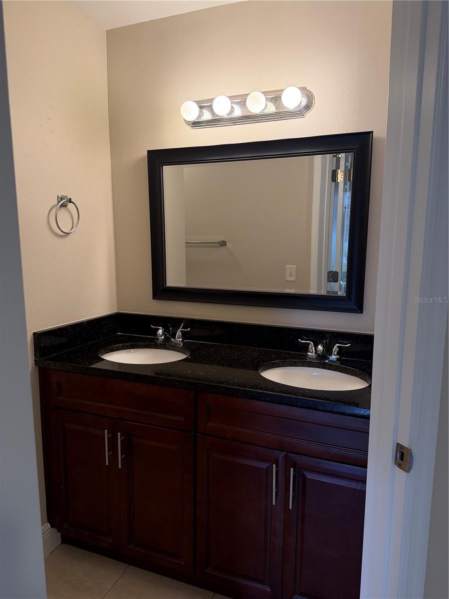 Image 8 of 16 For 425 Fountainhead Circle 106