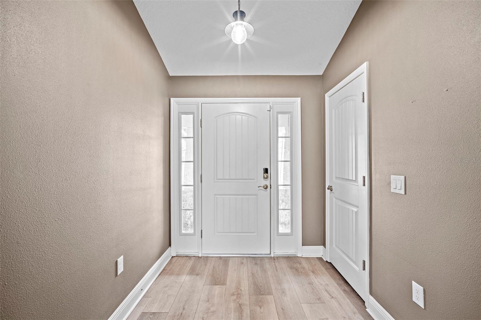 Image 6 of 52 For 510 Cody Allen Court