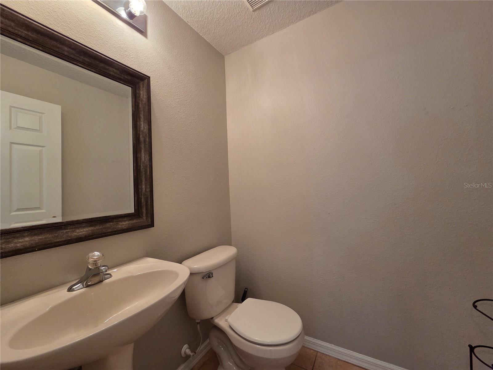 Image 10 of 37 For 1645 Algonkin Loop