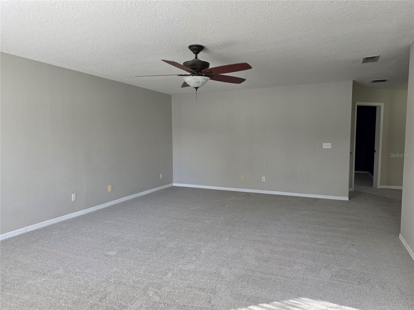 Image 28 of 37 For 1645 Algonkin Loop