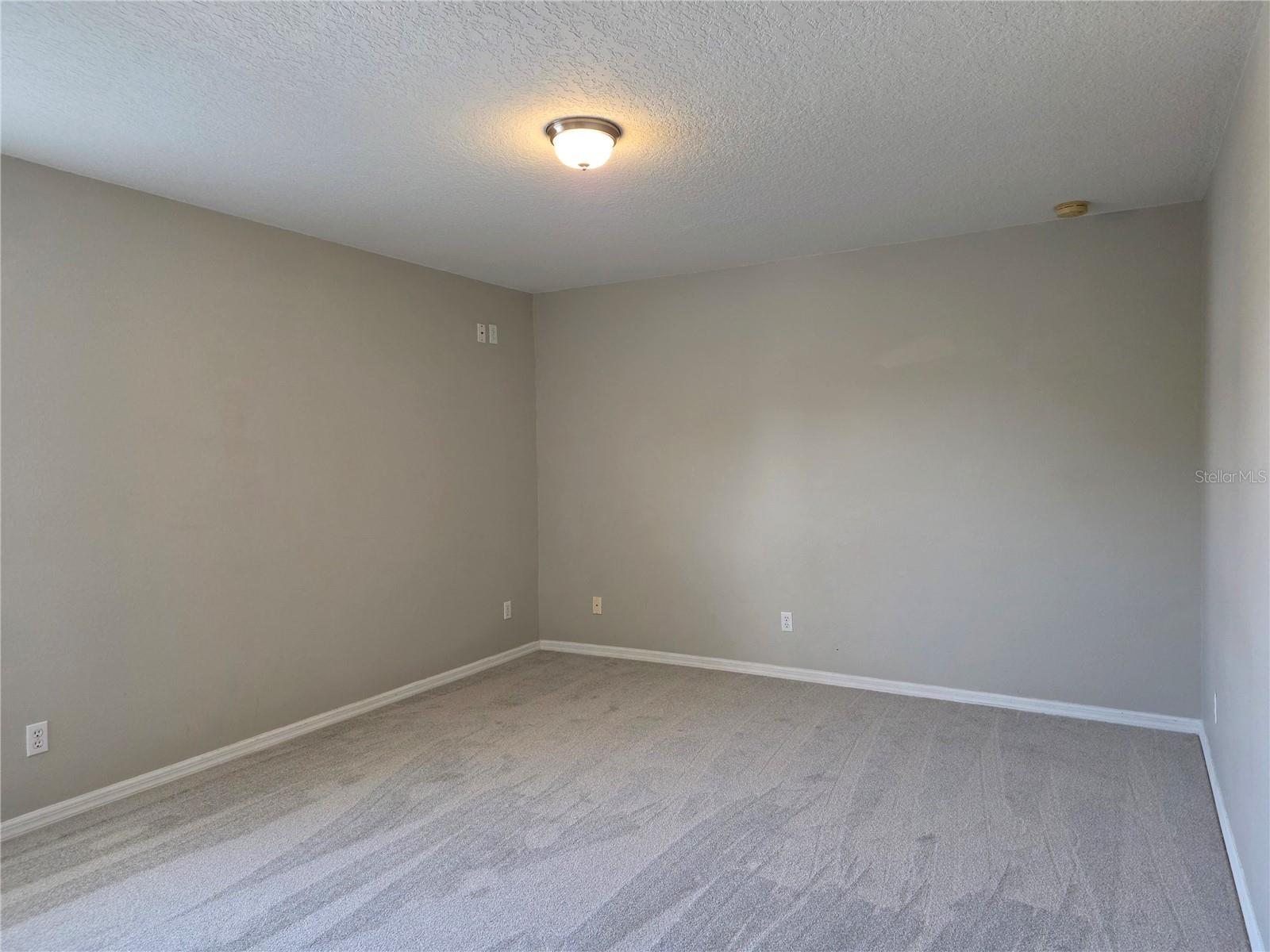 Image 34 of 37 For 1645 Algonkin Loop