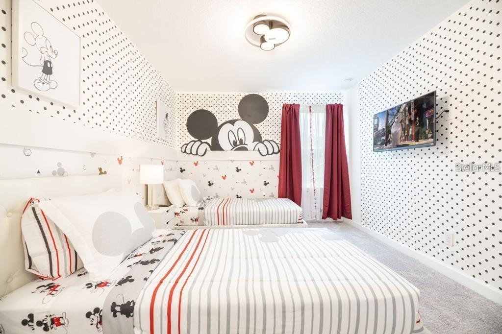 Image 8 of 12 For 7936 Formosa Valley Place