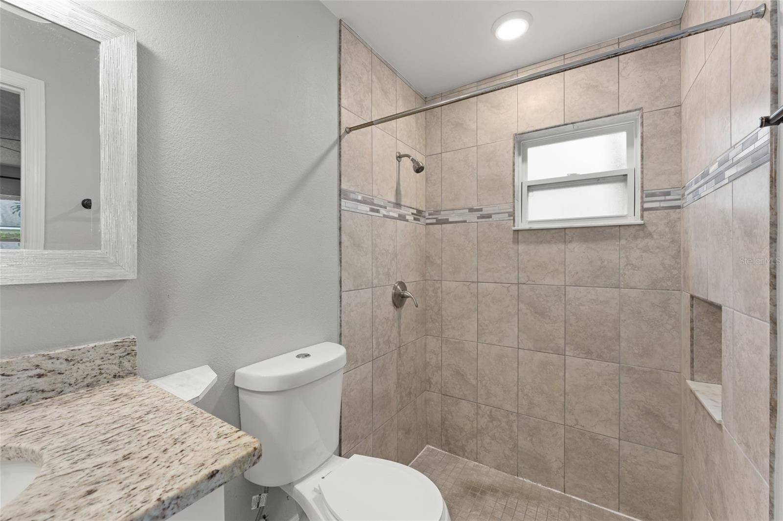 Image 17 of 36 For 1058 Alpug Avenue