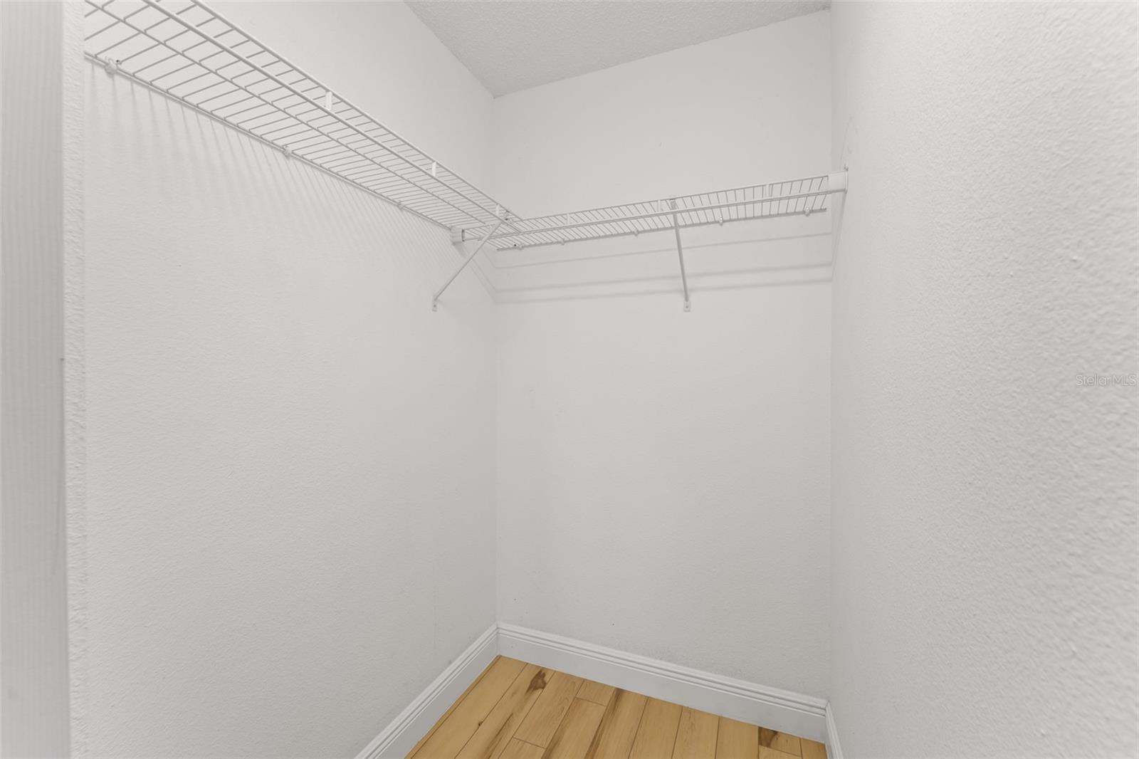 Image 18 of 36 For 1058 Alpug Avenue