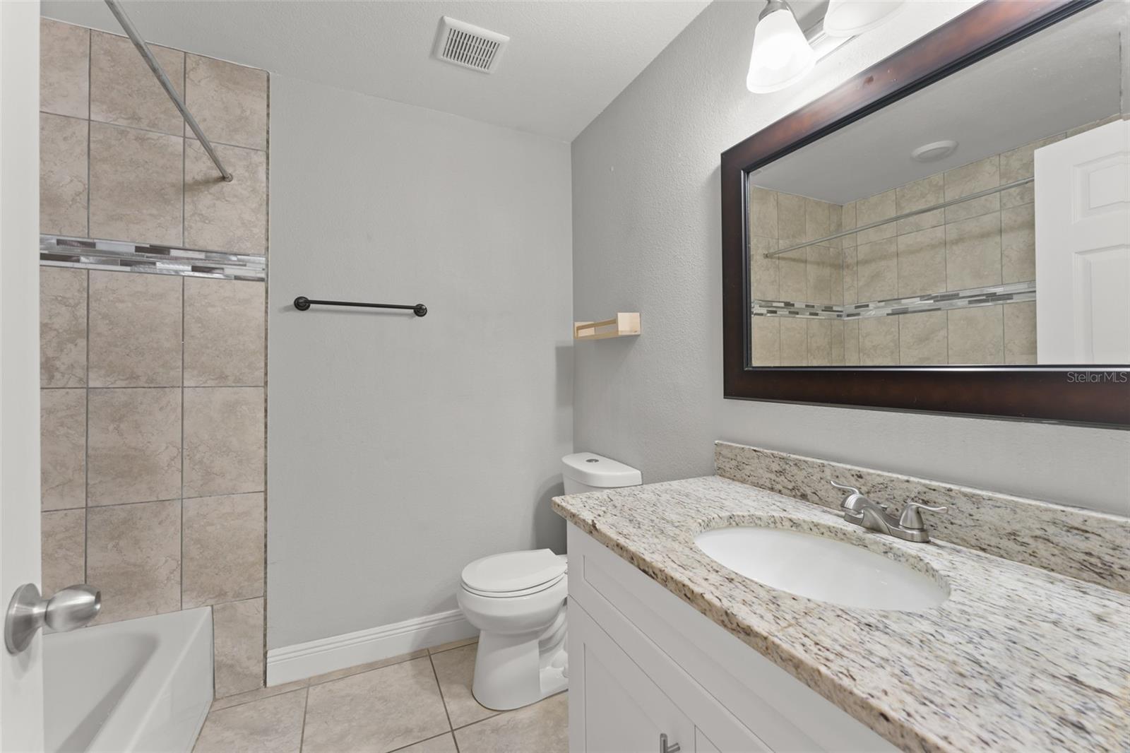 Image 22 of 36 For 1058 Alpug Avenue