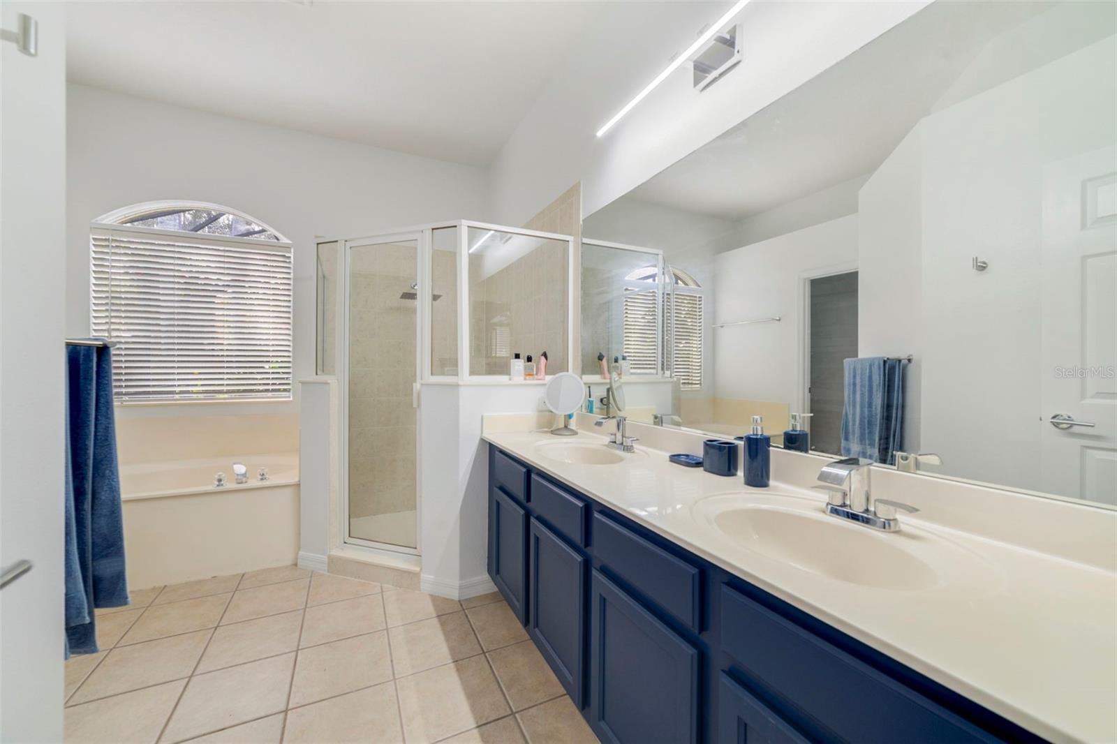 Image 17 of 32 For 846 Rockford Road