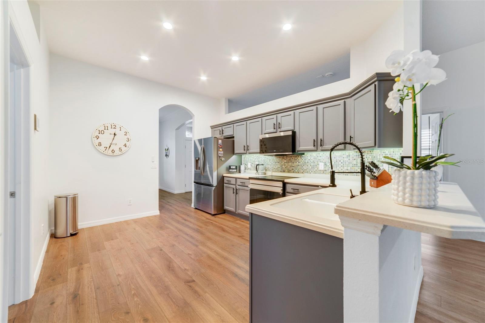 Image 5 of 32 For 846 Rockford Road