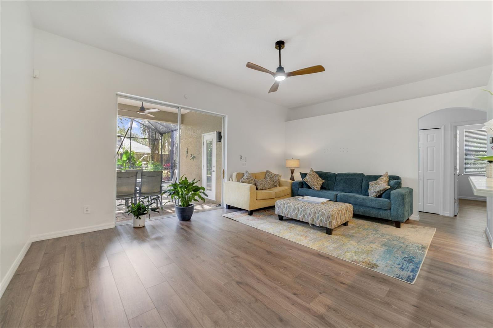 Image 8 of 32 For 846 Rockford Road