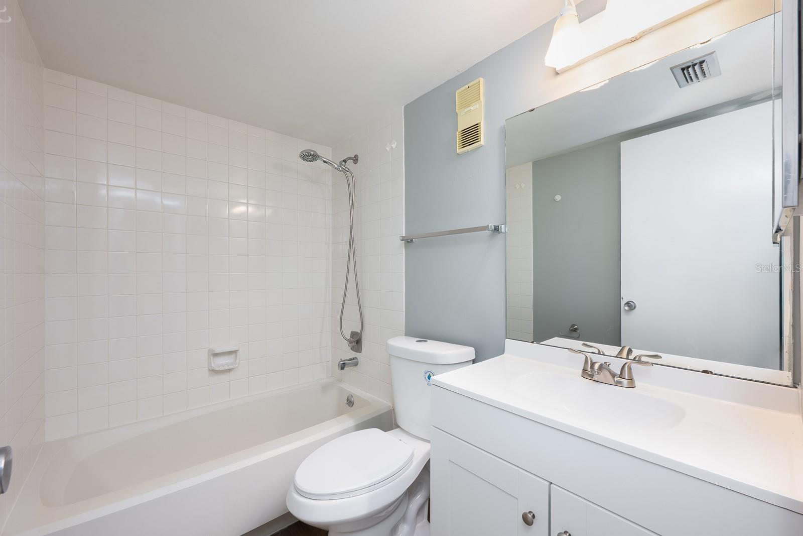 Image 13 of 23 For 140 Orchid Woods Court 11c